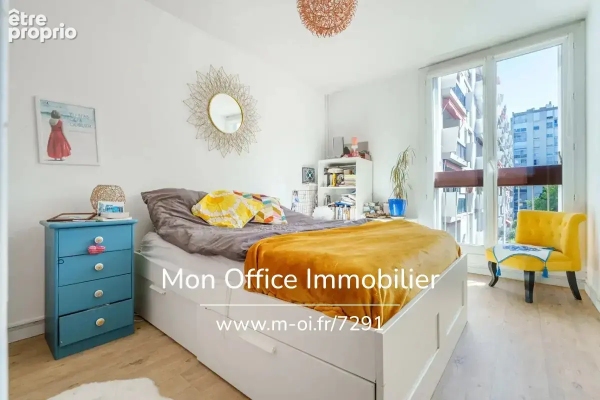 Référence : 7291-MCO - Appartement 4 pièces avec terrasse au 2 ème étage avec terrasse cave  et place de parking privative - photo 8