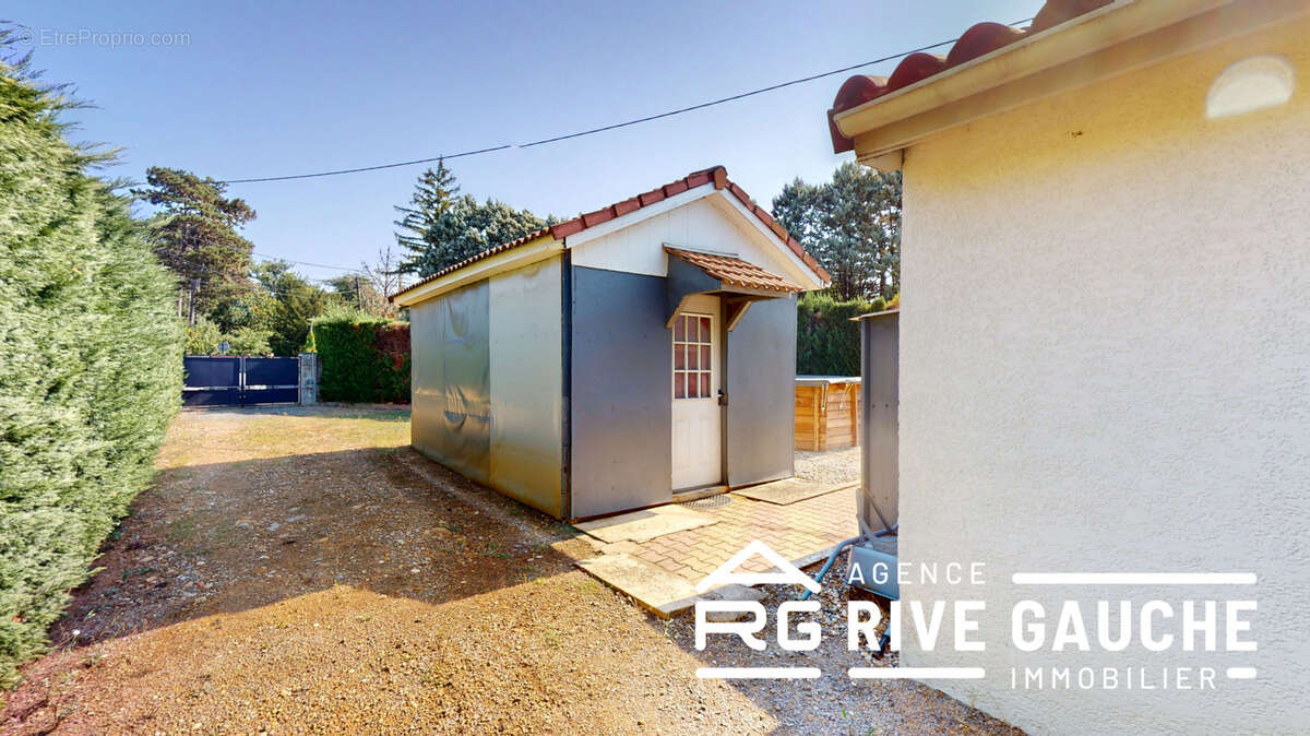 Maison de plain-pied 3 pièces   82 m2   Terrain clos de 750 m2   Roussillon - photo 6