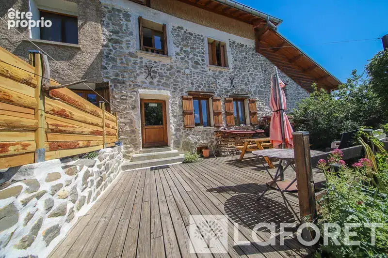 Appartement à PUY-SANIERES