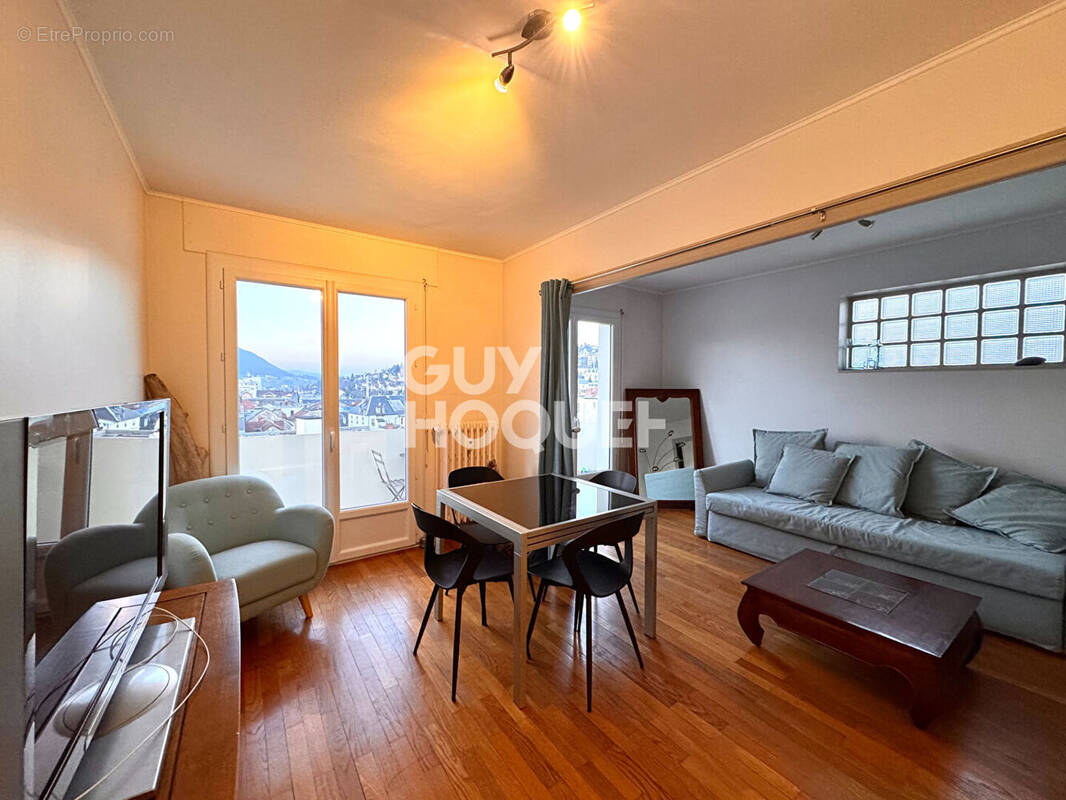 Appartement à AIX-LES-BAINS