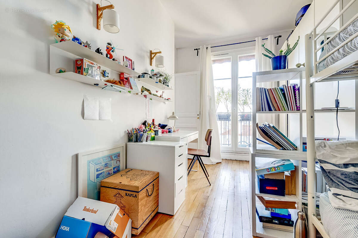 Appartement à PARIS-17E