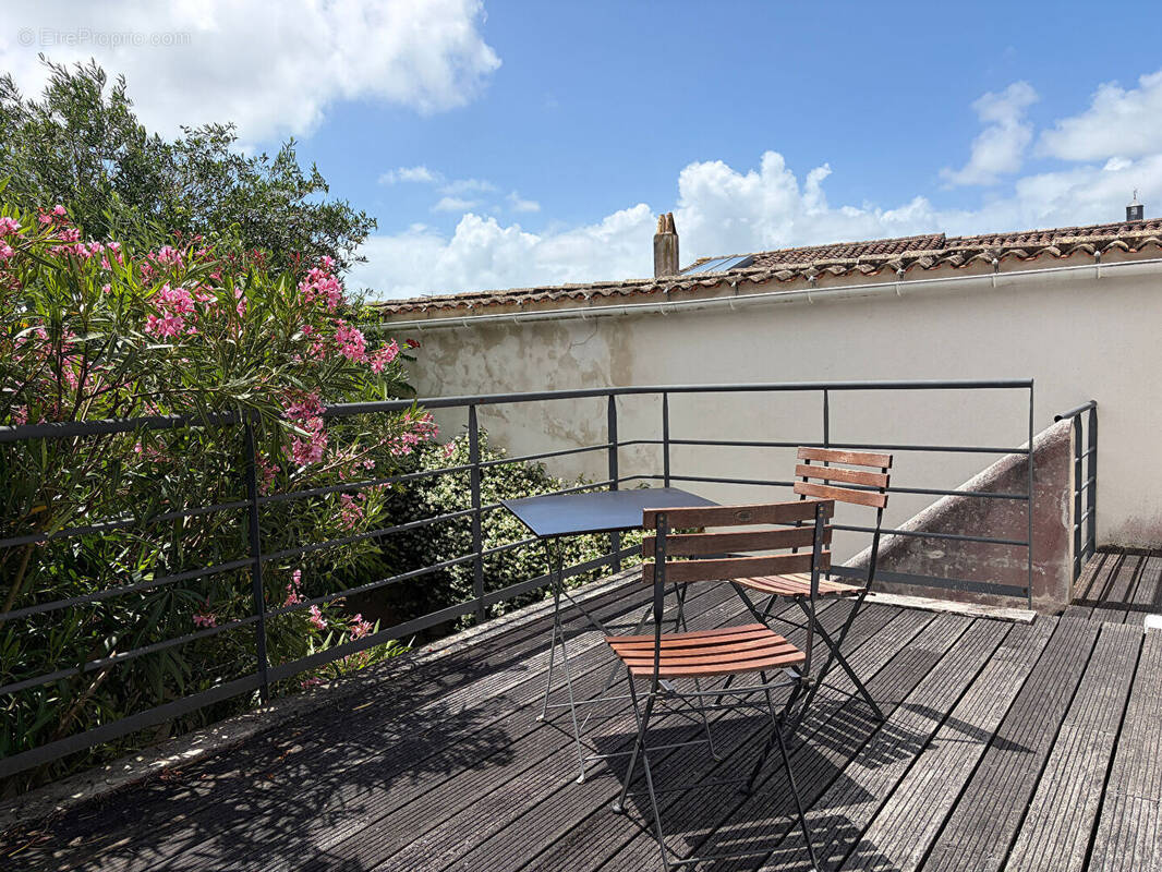Appartement à LA FLOTTE