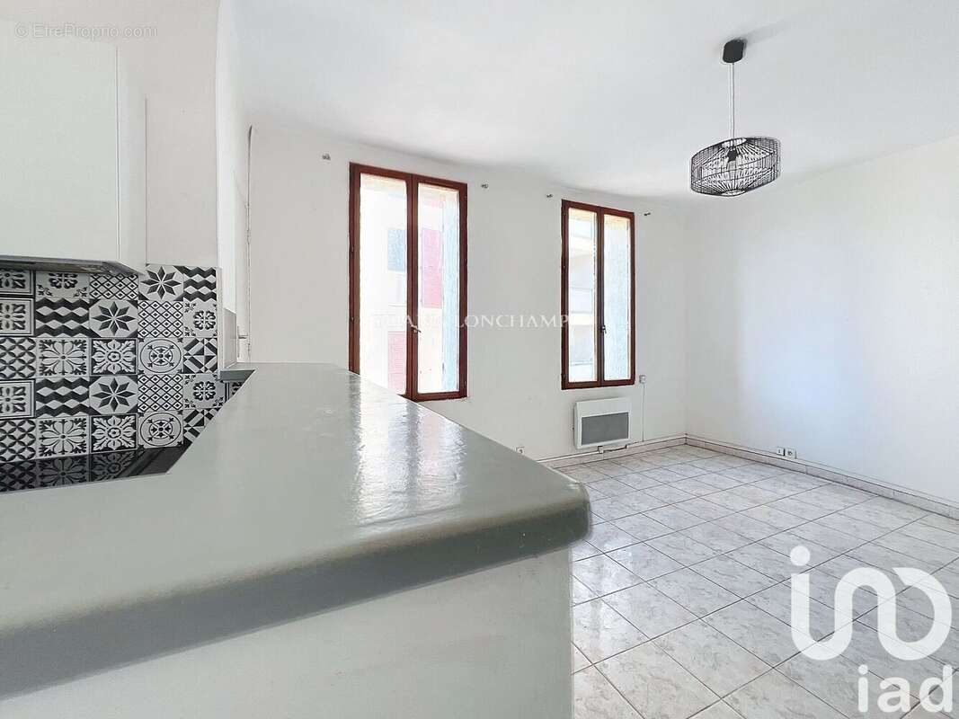 Photo 3 - Appartement à MARSEILLE-5E