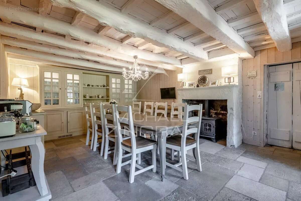 Maison à MAUZENS-ET-MIREMONT