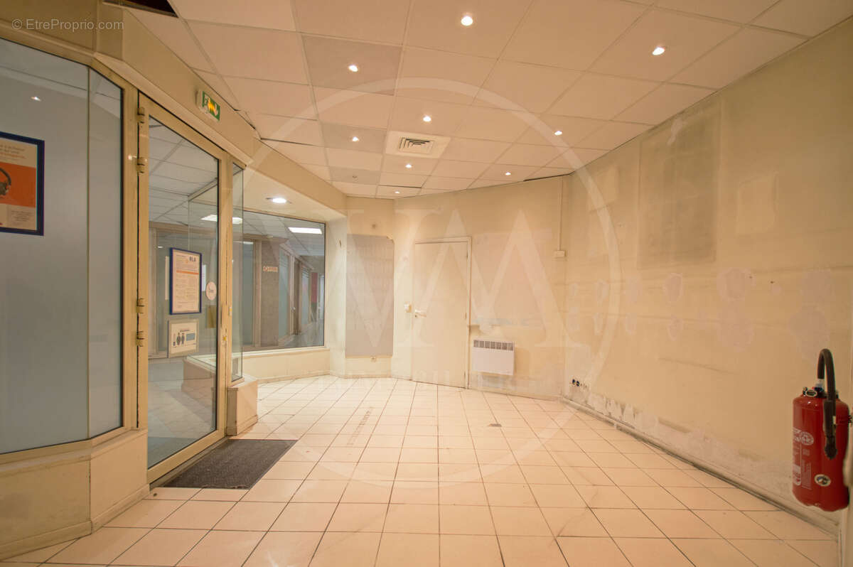 Commerce à CAGNES-SUR-MER