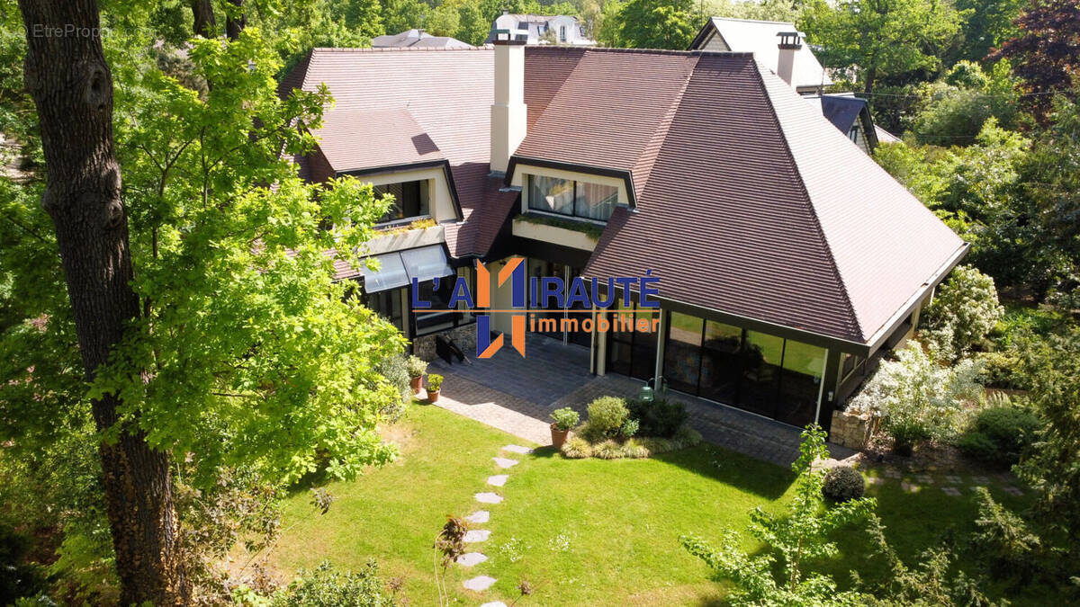 Maison à MAISONS-LAFFITTE