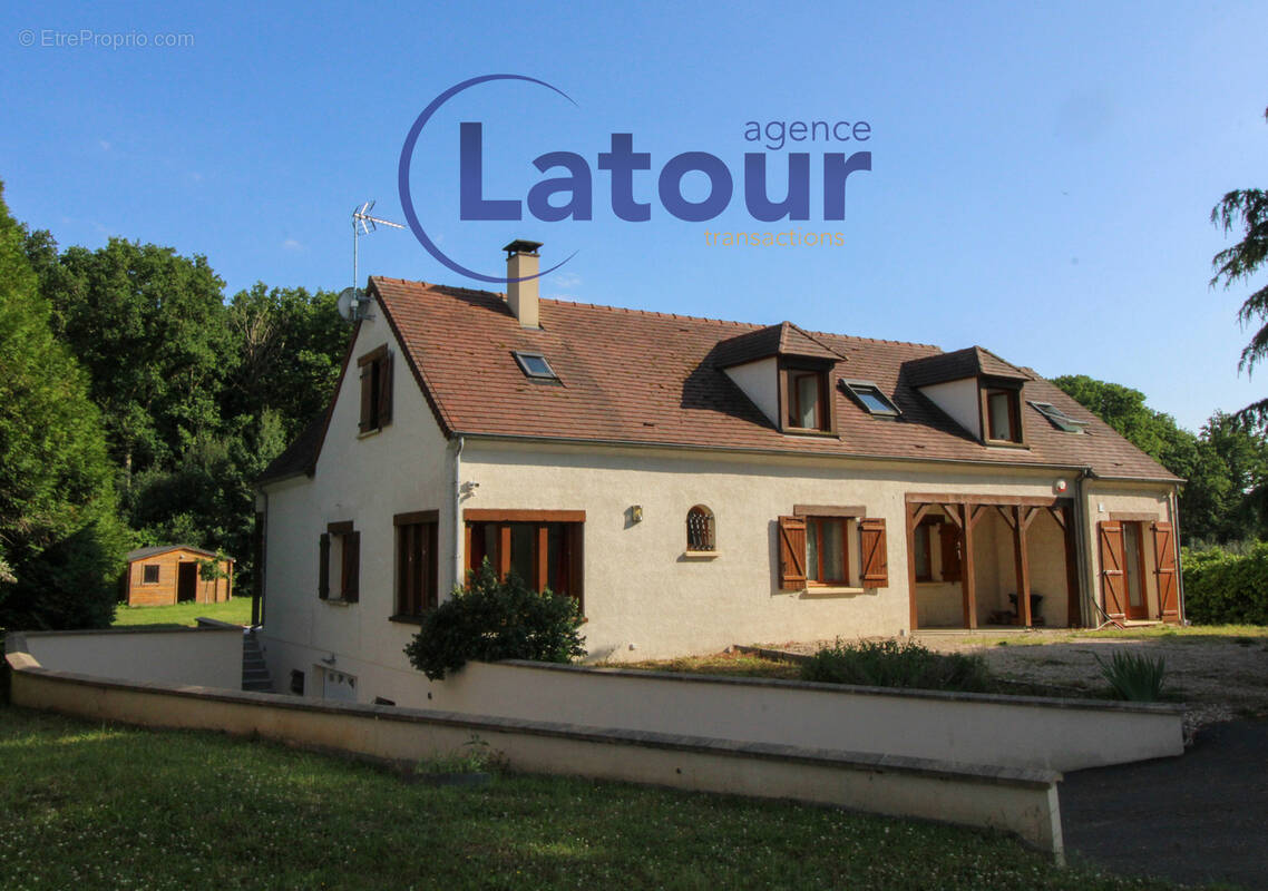 Maison à HOUDAN