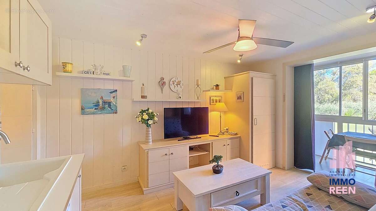 Appartement à SIX-FOURS-LES-PLAGES