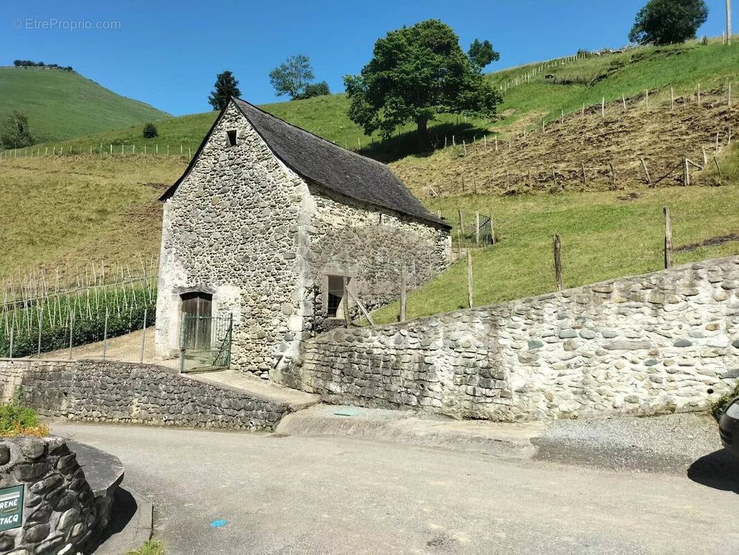 Maison à LOURDIOS-ICHERE