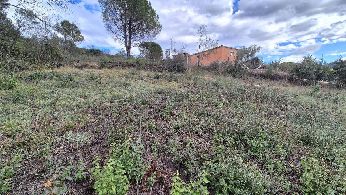 Terrain à LAMALOU-LES-BAINS