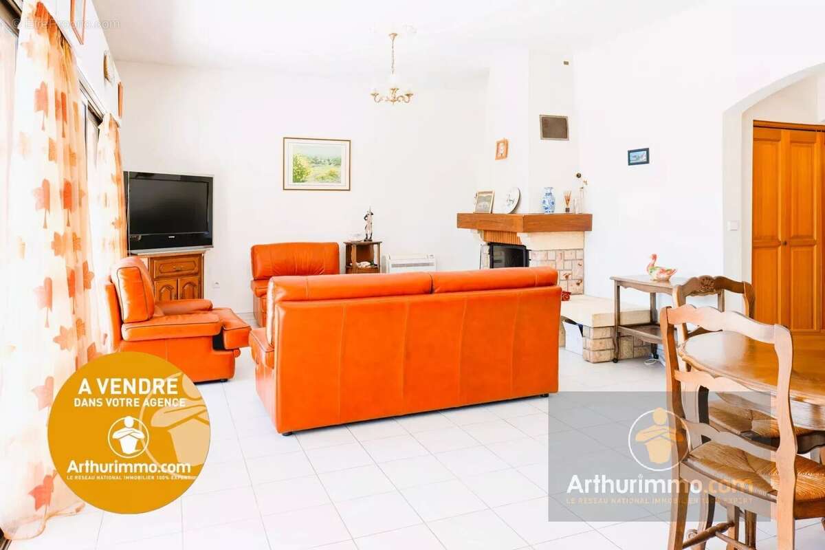 Maison à BORMES-LES-MIMOSAS