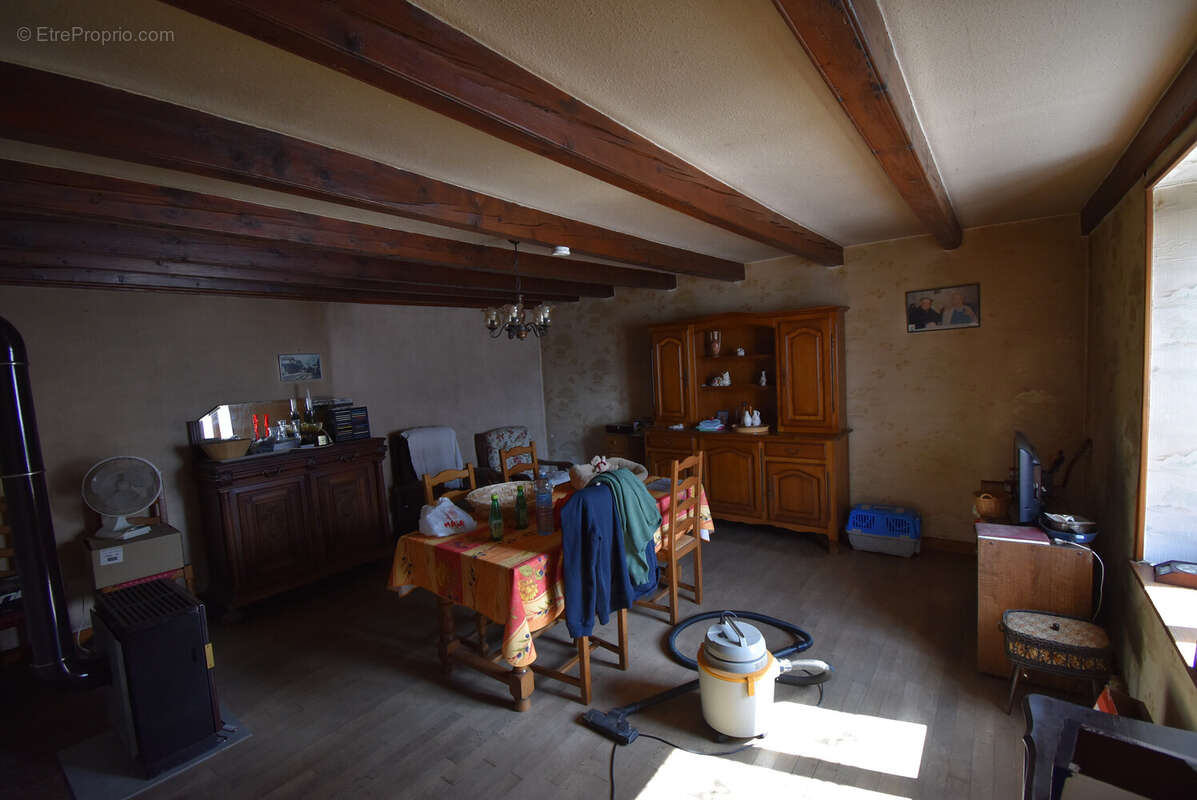 Maison à FONTAINE-LES-LUXEUIL