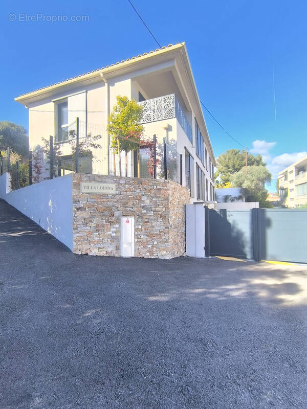 Appartement à SIX-FOURS-LES-PLAGES