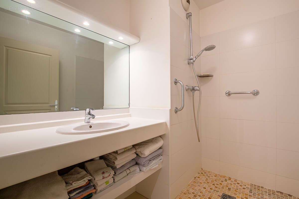 Appartement à MARSEILLE-7E