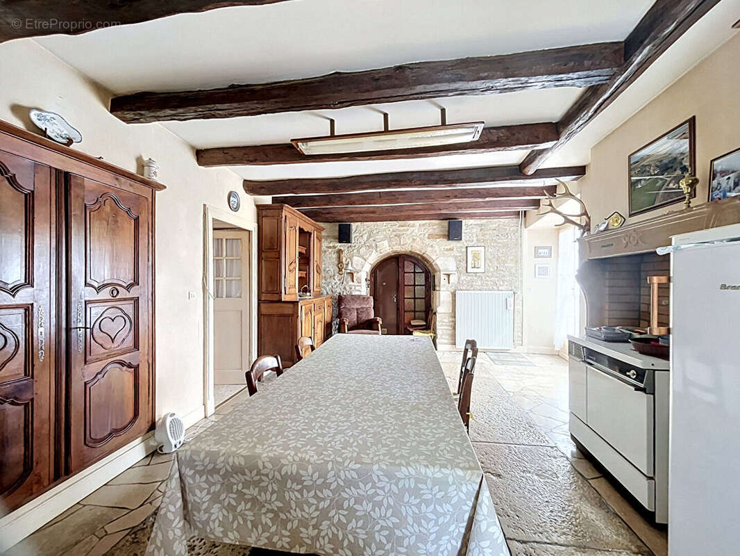 Maison à FRANCHEVILLE