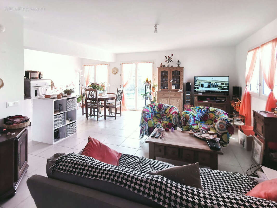 Maison à MAGNY-LES-HAMEAUX