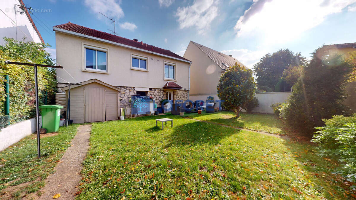 Maison à PARAY-VIEILLE-POSTE