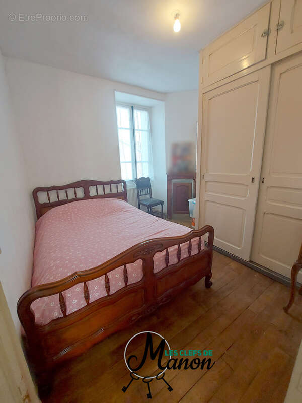 Maison à CHATEAUPONSAC