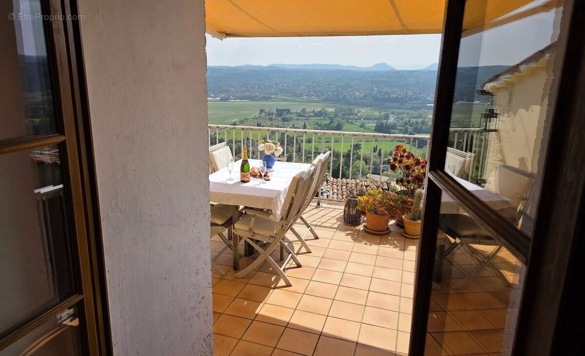 Appartement à FAYENCE