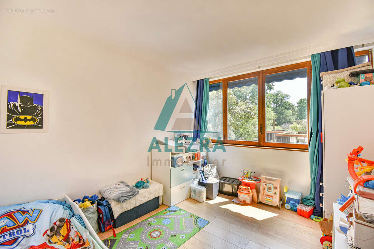 Appartement à LA CELLE-SAINT-CLOUD