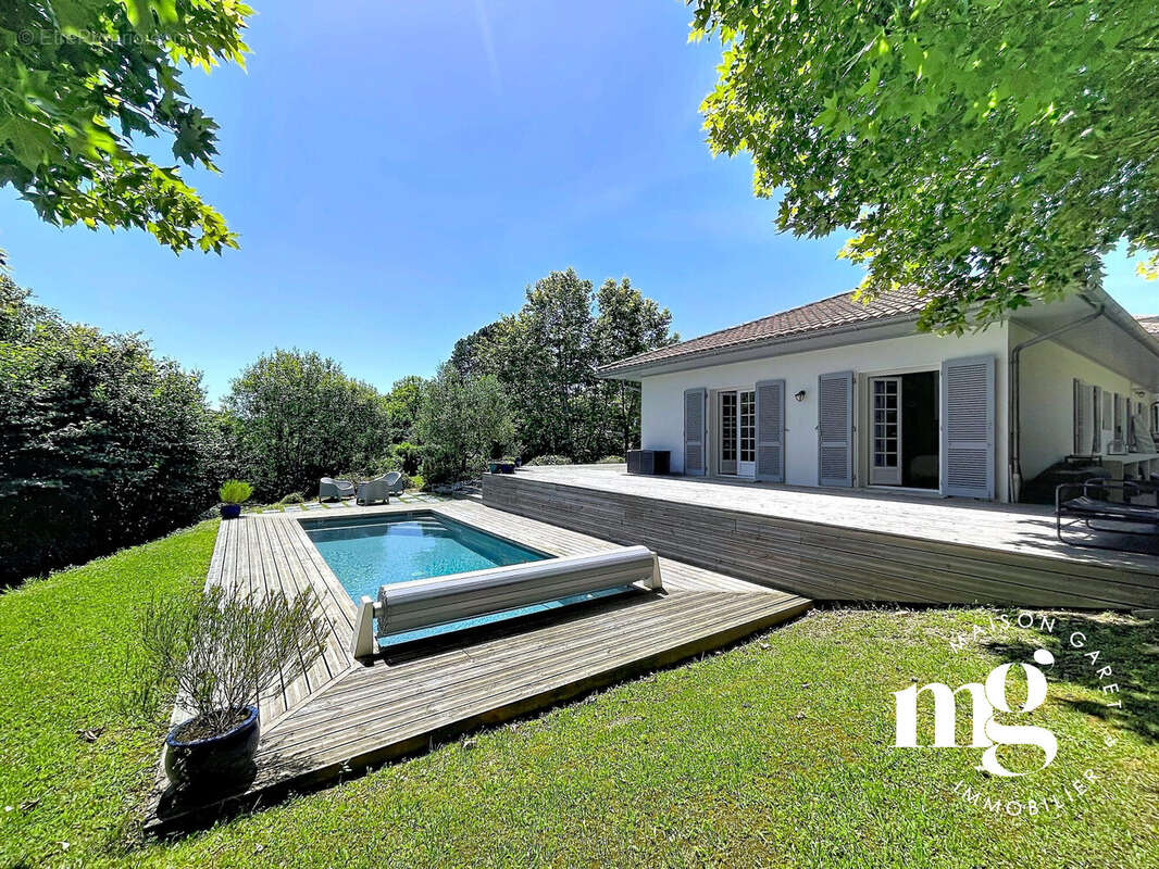 Maison 192 m² à Saint-Jean-De-Luz  - photo 2