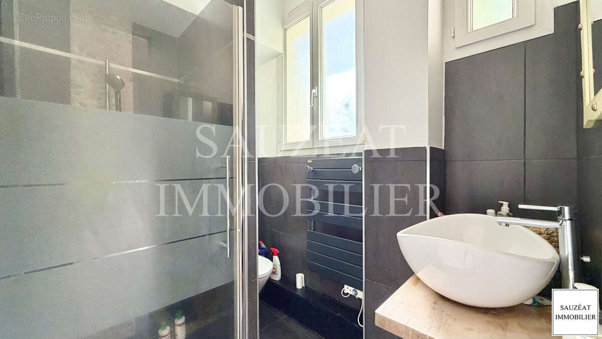Appartement à MONTROUGE