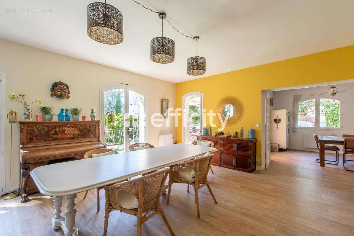 Maison à CASTELNAU-LE-LEZ