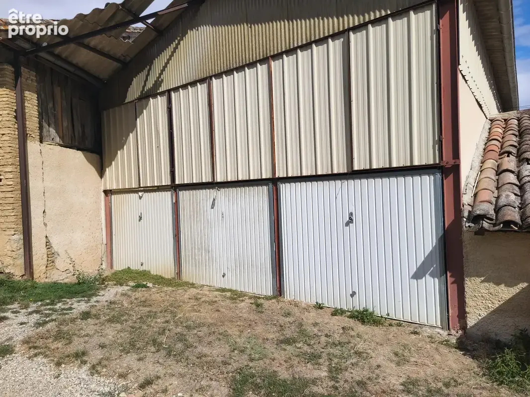 Appartement T3 bis de 96 m2 entièrement rénové avec jardin et garage - photo 20