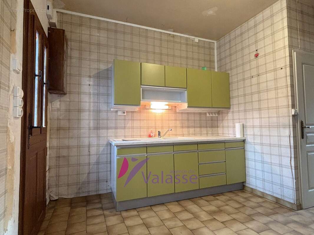 Maison 61 m² à Lillebonne  - photo 4