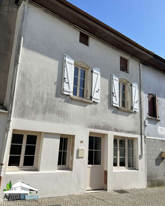 Maison à LE GRAND-SERRE