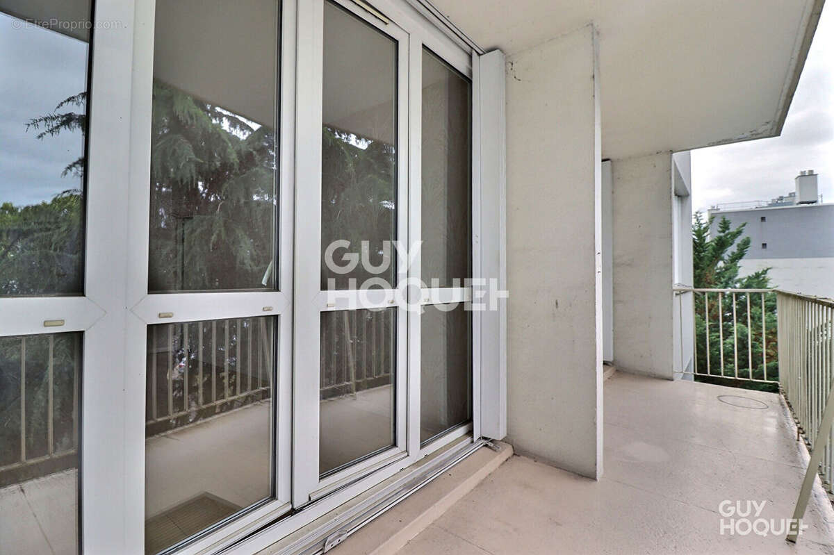 Appartement à SAINT-MICHEL-SUR-ORGE
