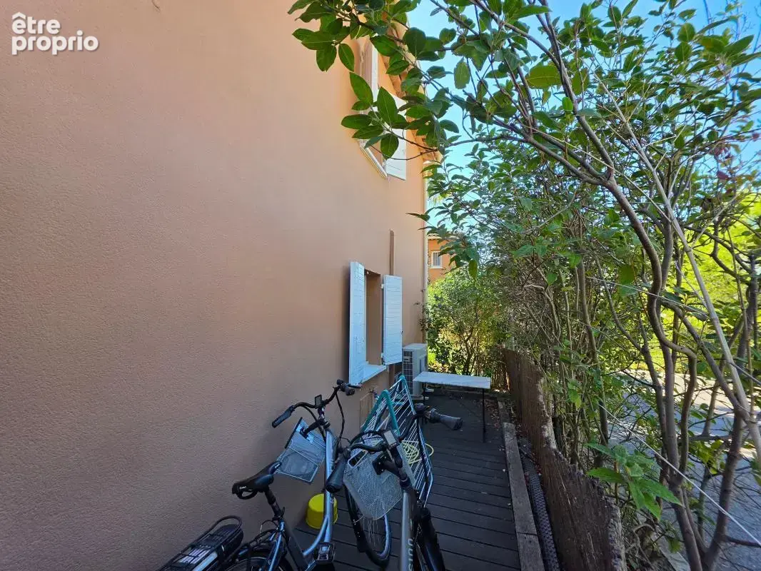 Appartement duplex avec parking privatif a vendre secteur prestigieux du prado a sanary - photo 5