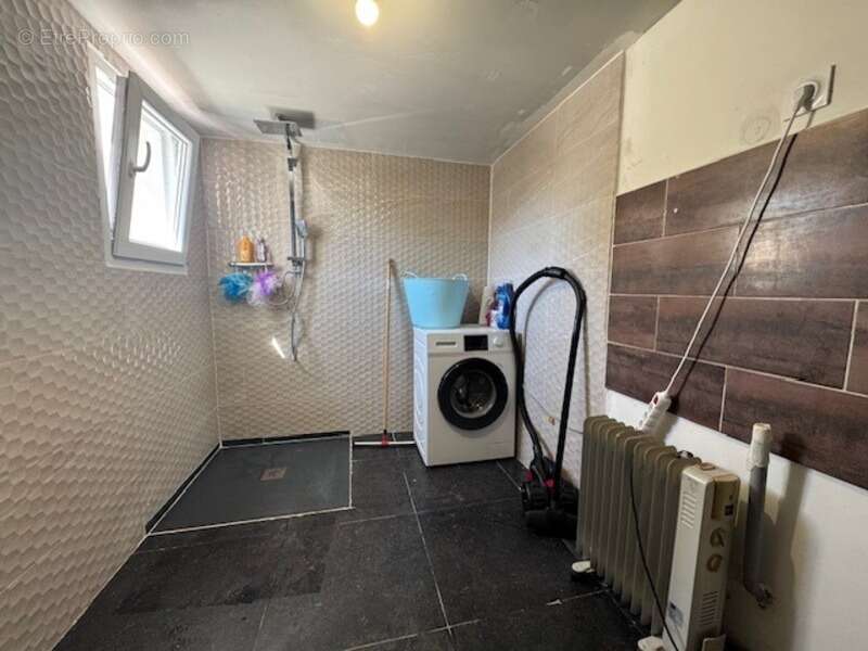 Maison à SAINT-HILAIRE-DE-BRETHMAS