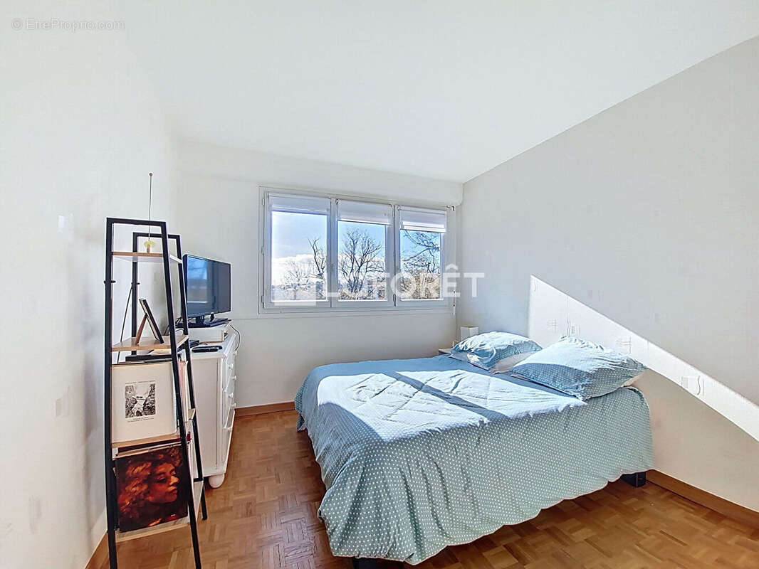 Appartement à VERNEUIL-SUR-SEINE