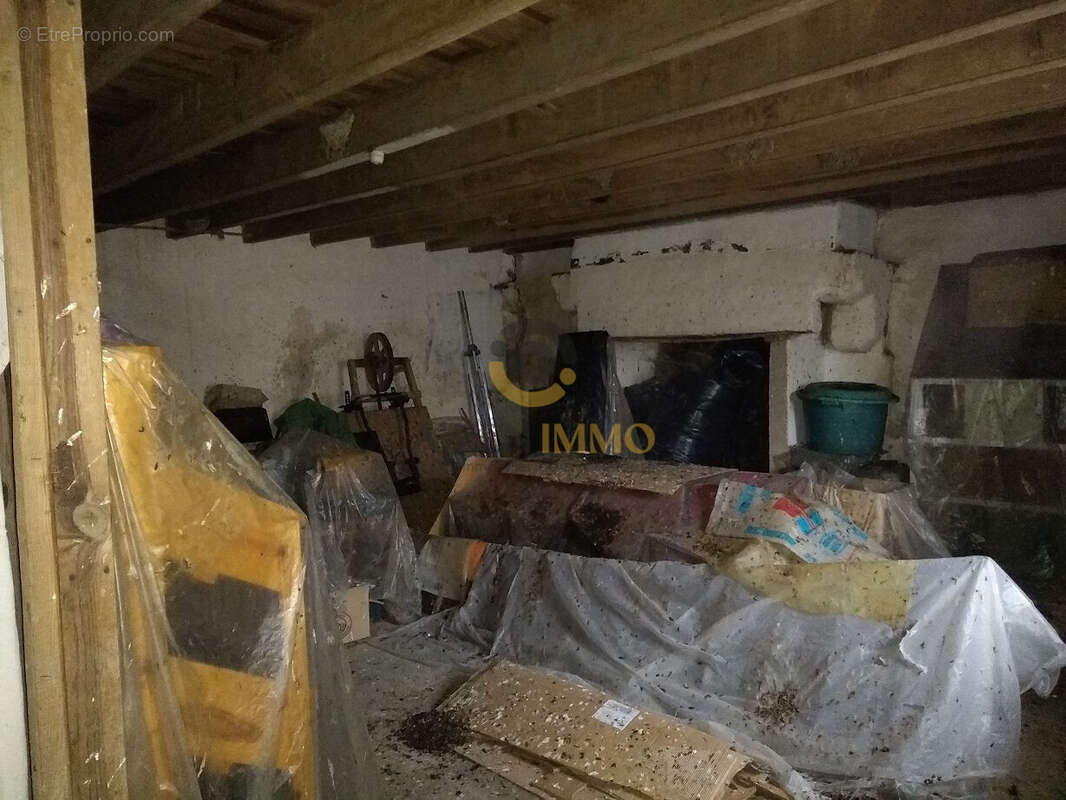 Maison à SECONDIGNY