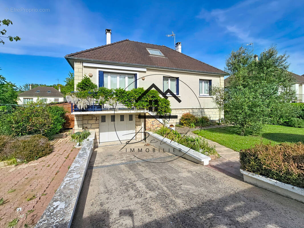 Maison à BALAGNY-SUR-THERAIN