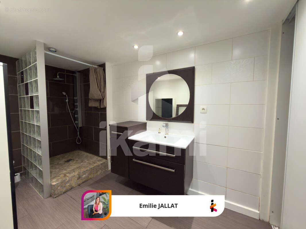 Appartement à FONTAINE