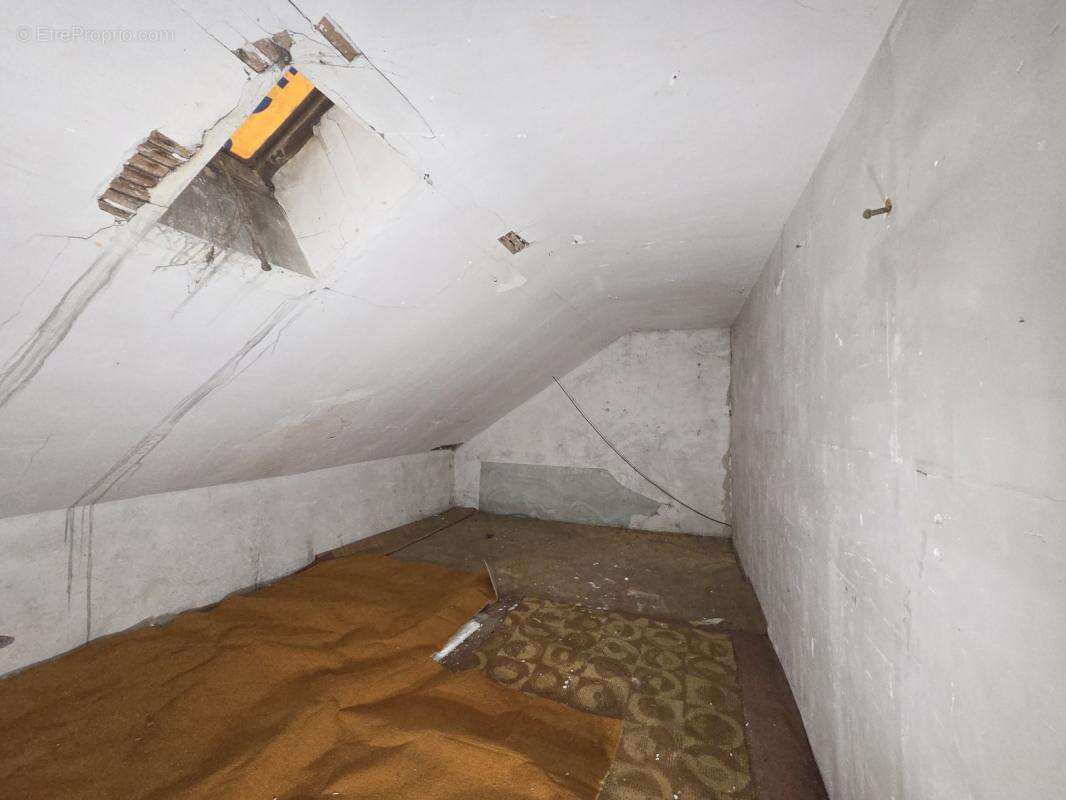 Maison à FESCHES-LE-CHATEL