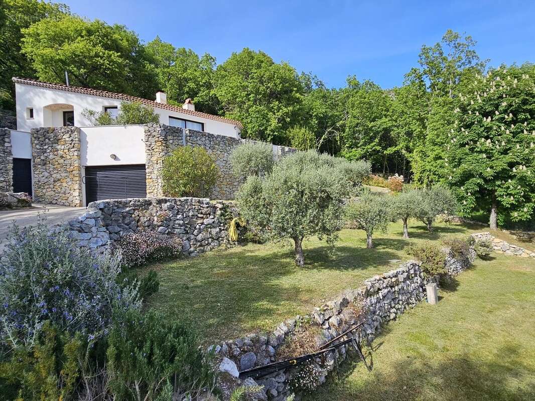 Maison à SAINT-VALLIER-DE-THIEY
