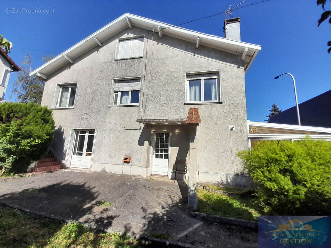 Maison à LOURDES