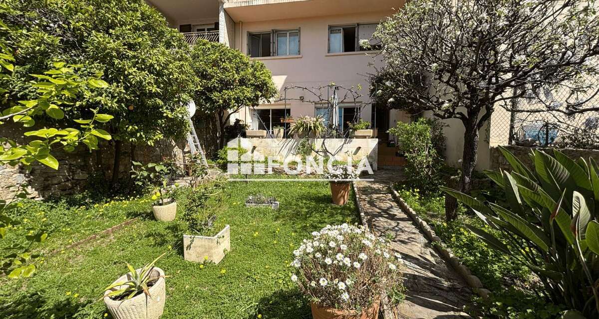 Maison à HYERES
