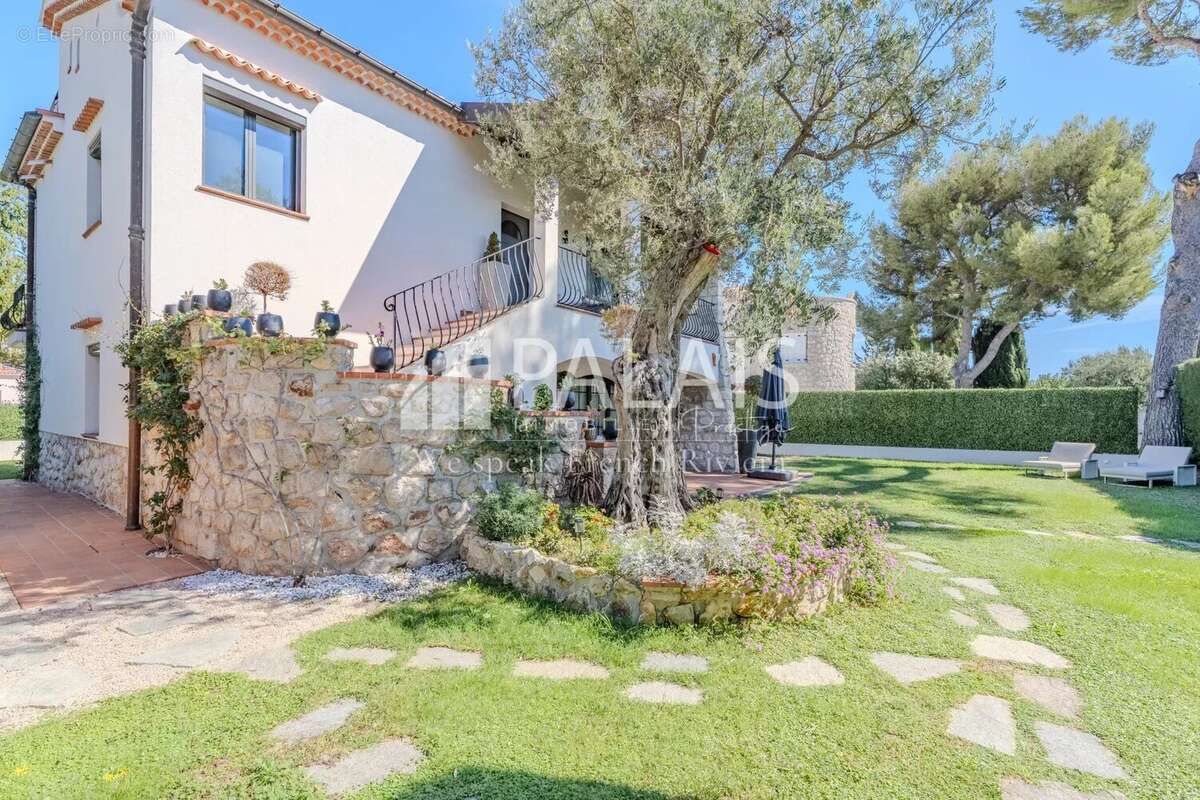 Maison à ROQUEBRUNE-CAP-MARTIN