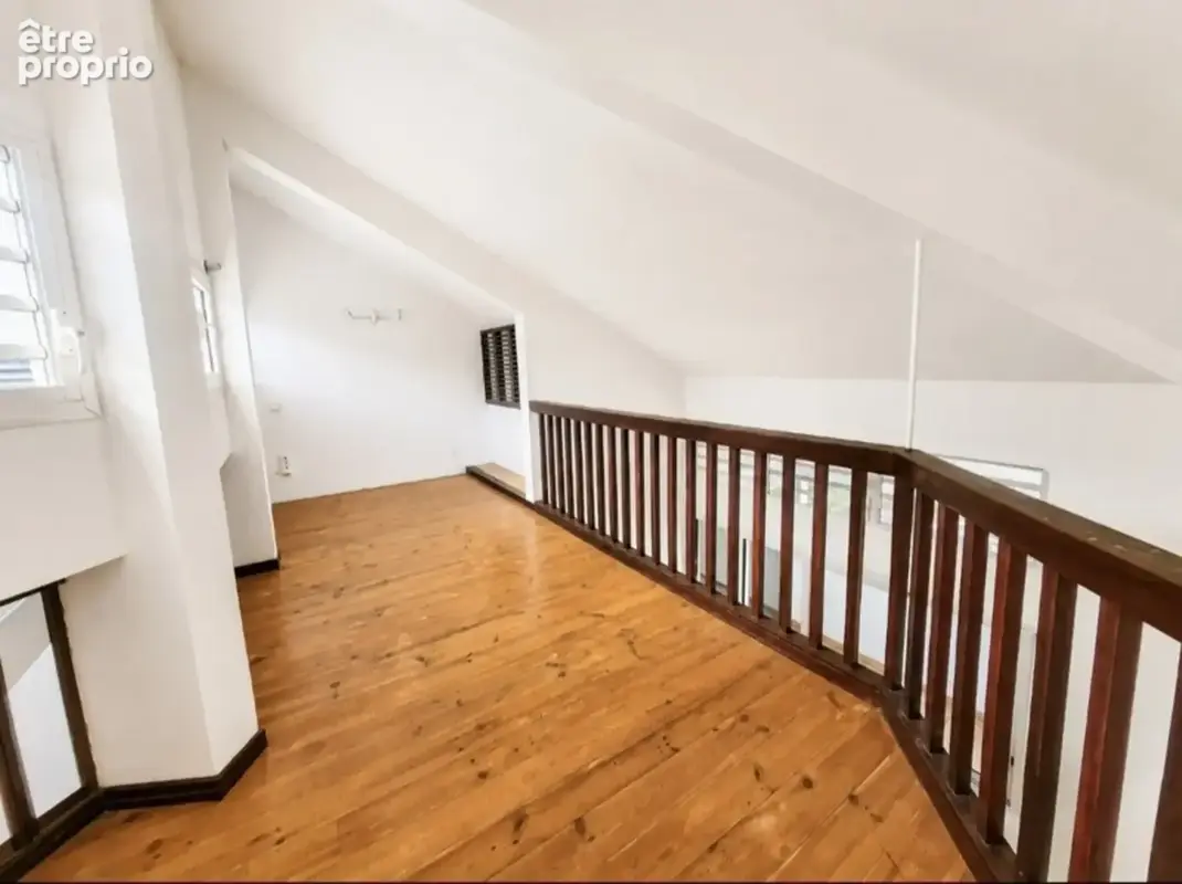 A vendre - Fort de France – Quartier Didier - Maison d'architecte – 7 Pièces – 4 Chambres + Petit T2 Indépendant - photo 46