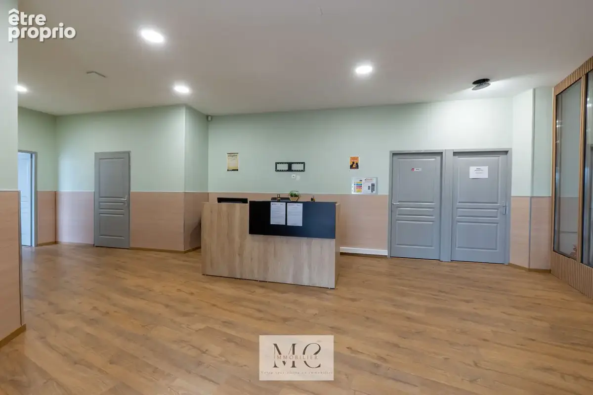 Local commercial avec hangar de 120 m2   Centre de Barlin - photo 3