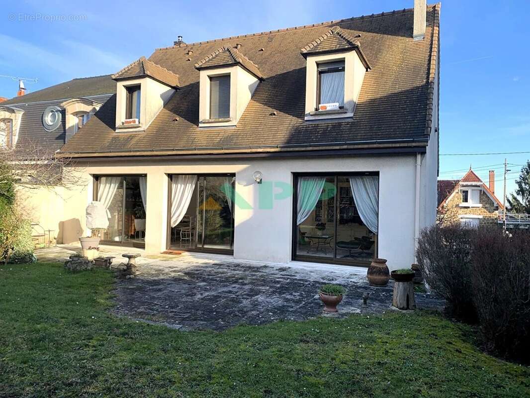 Maison à JUVISY-SUR-ORGE