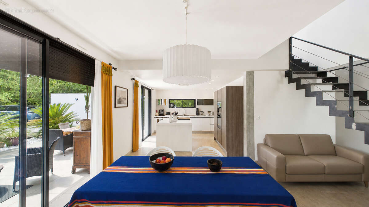 Maison d'architecte contemporaine de 157 m² au calme et à 5 minutes en vélo des plages - photo 6