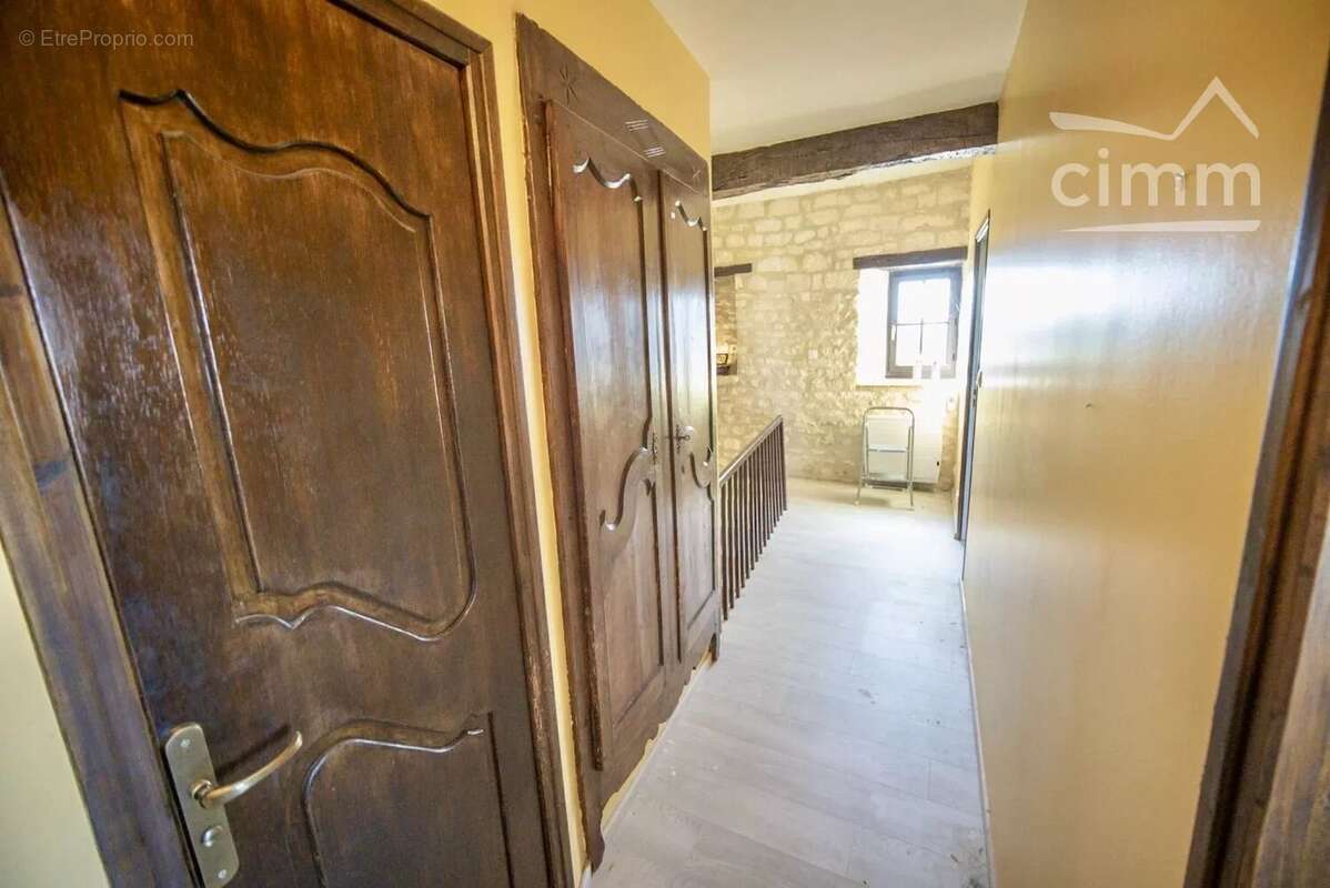 Belle maison au coeur du triangle d'or. - photo 11