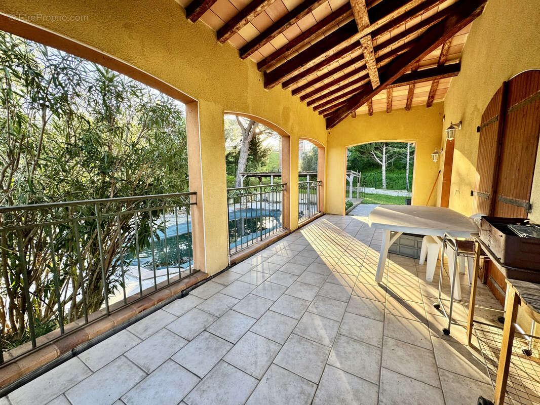 Maison à MANDELIEU-LA-NAPOULE