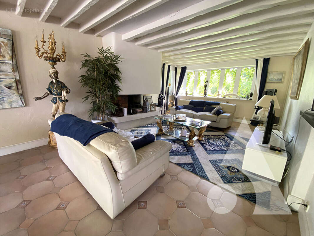 Maison 260 m² - 5 chambres avec terrain - peroy les gombries - photo 5