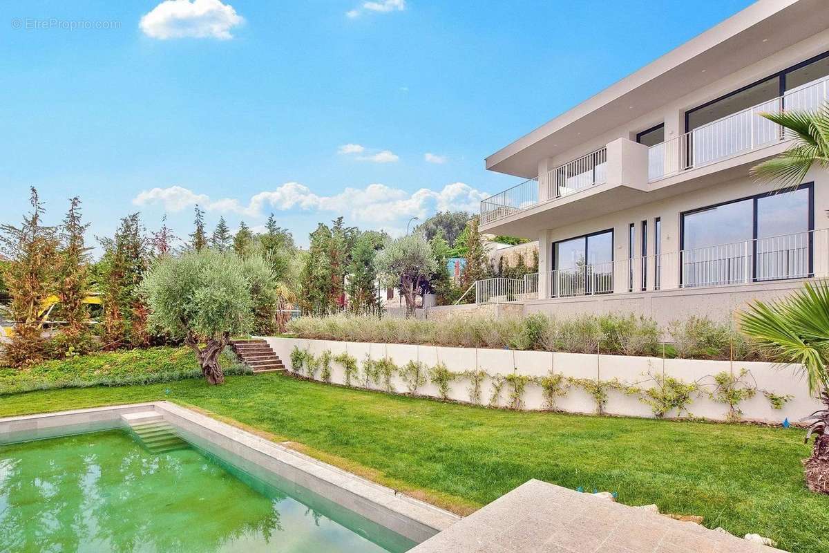 Maison à ROQUEBRUNE-CAP-MARTIN